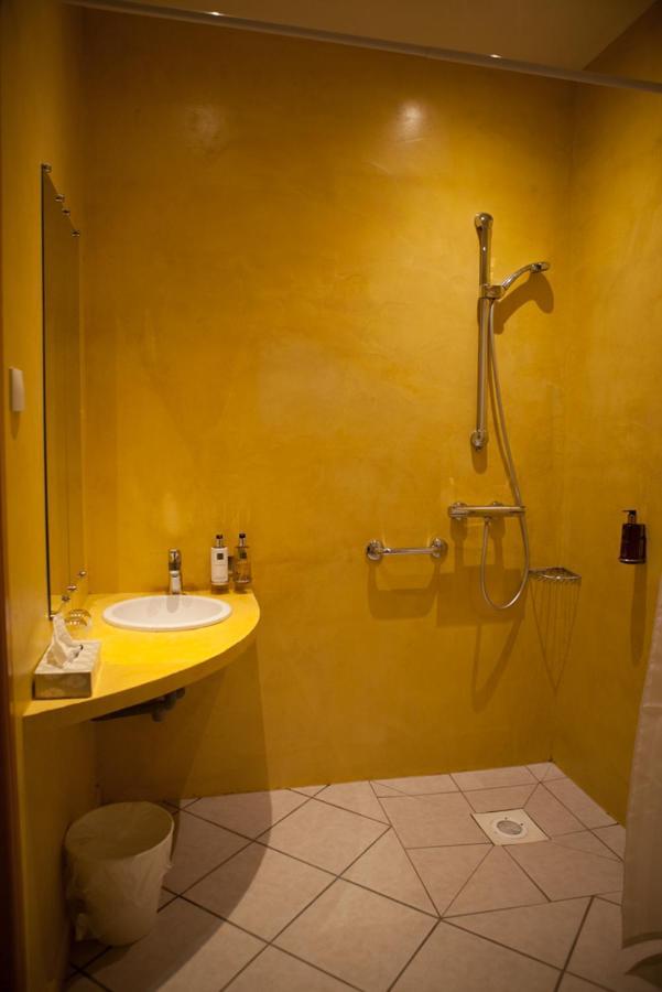 Hotel La Beauze Обюссон Экстерьер фото